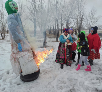 Встречали весну, провожали зиму 